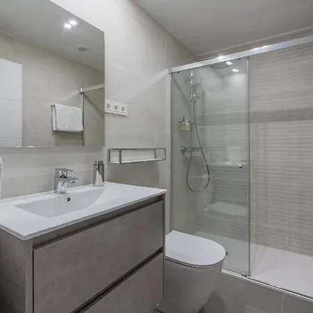 Bilbao Costa-algorta-getxo-parking-playa-metro-bilbao A 20 Minutos Apartment Getxo