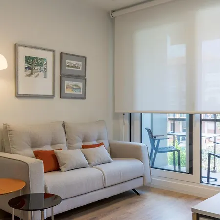 Bilbao Costa-algorta-getxo-parking-playa-metro-bilbao A 20 Minutos * Getxo