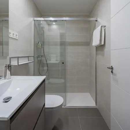 Bilbao Costa-algorta-getxo-parking-playa-metro-bilbao A 20 Minutos Apartment *