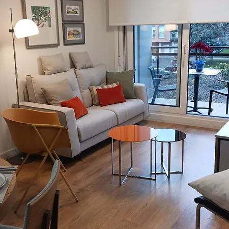 Bilbao Costa-algorta-getxo-parking-playa-metro-bilbao A 20 Minutos * Getxo