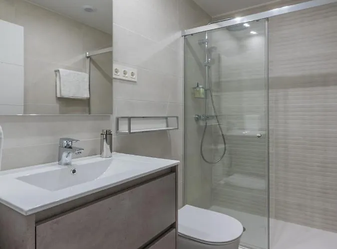 Bilbao Costa-algorta-getxo-parking-playa-metro-bilbao A 20 Minutos Apartment Getxo